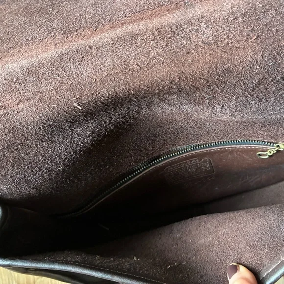 Vintage Coach Dark Brown Leather Shoulder Bag - Picture 6 of 11